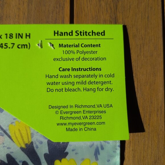 Embroidered Yard Flag Featuring Bumblebee And Flowers 100% Recycled Fabric Women - Picture 5 of 7